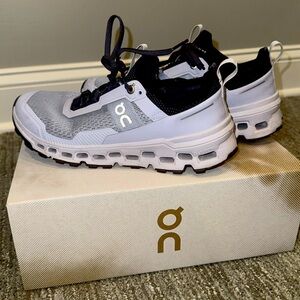 On Cloud Cloud Ultras Women